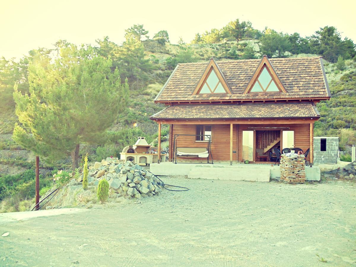 Agros Timber Log House Villa ภายนอก รูปภาพ
