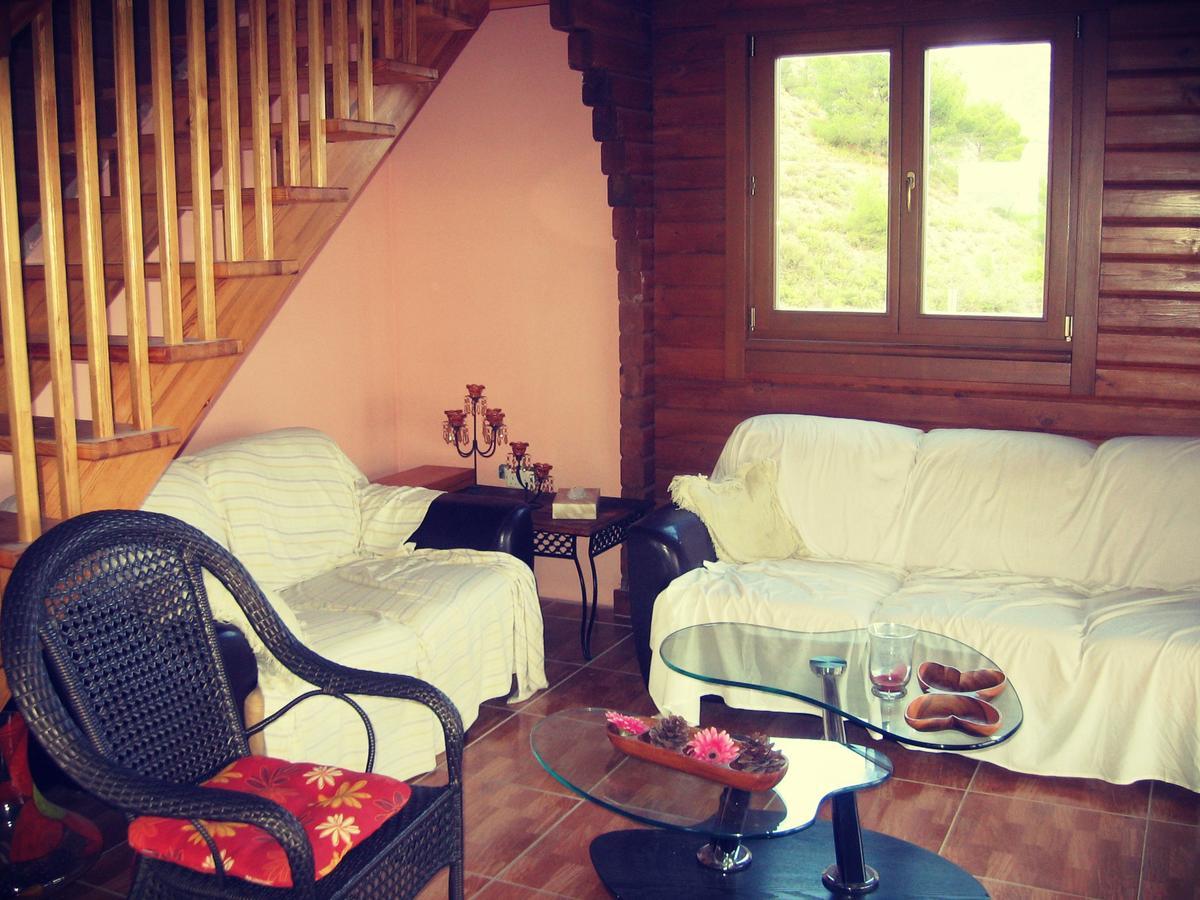 Agros Timber Log House Villa ภายนอก รูปภาพ