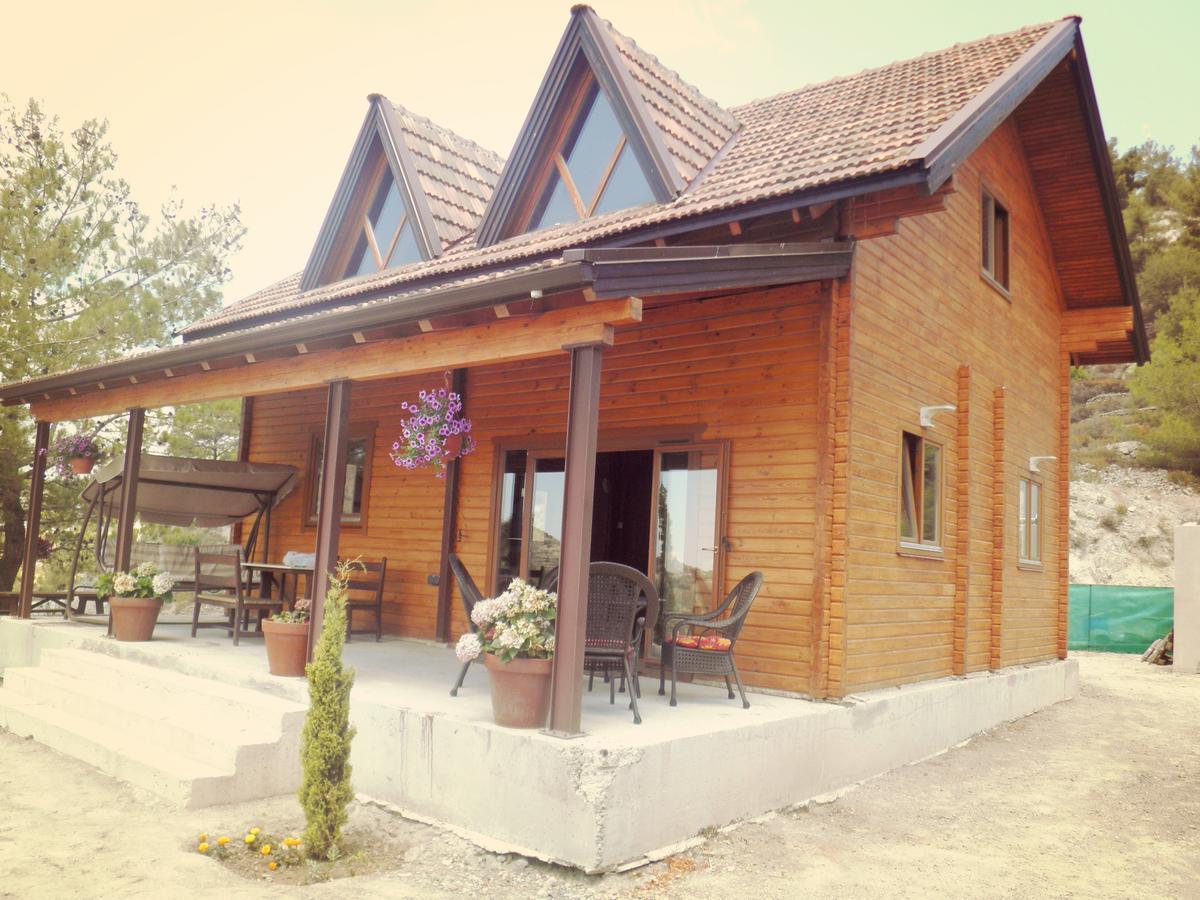 Agros Timber Log House Villa ภายนอก รูปภาพ