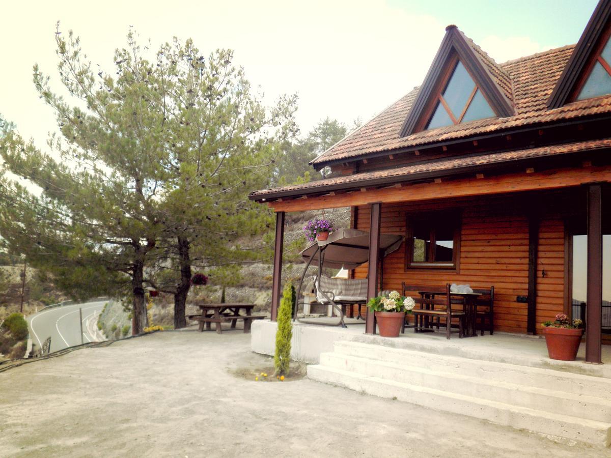 Agros Timber Log House Villa ภายนอก รูปภาพ