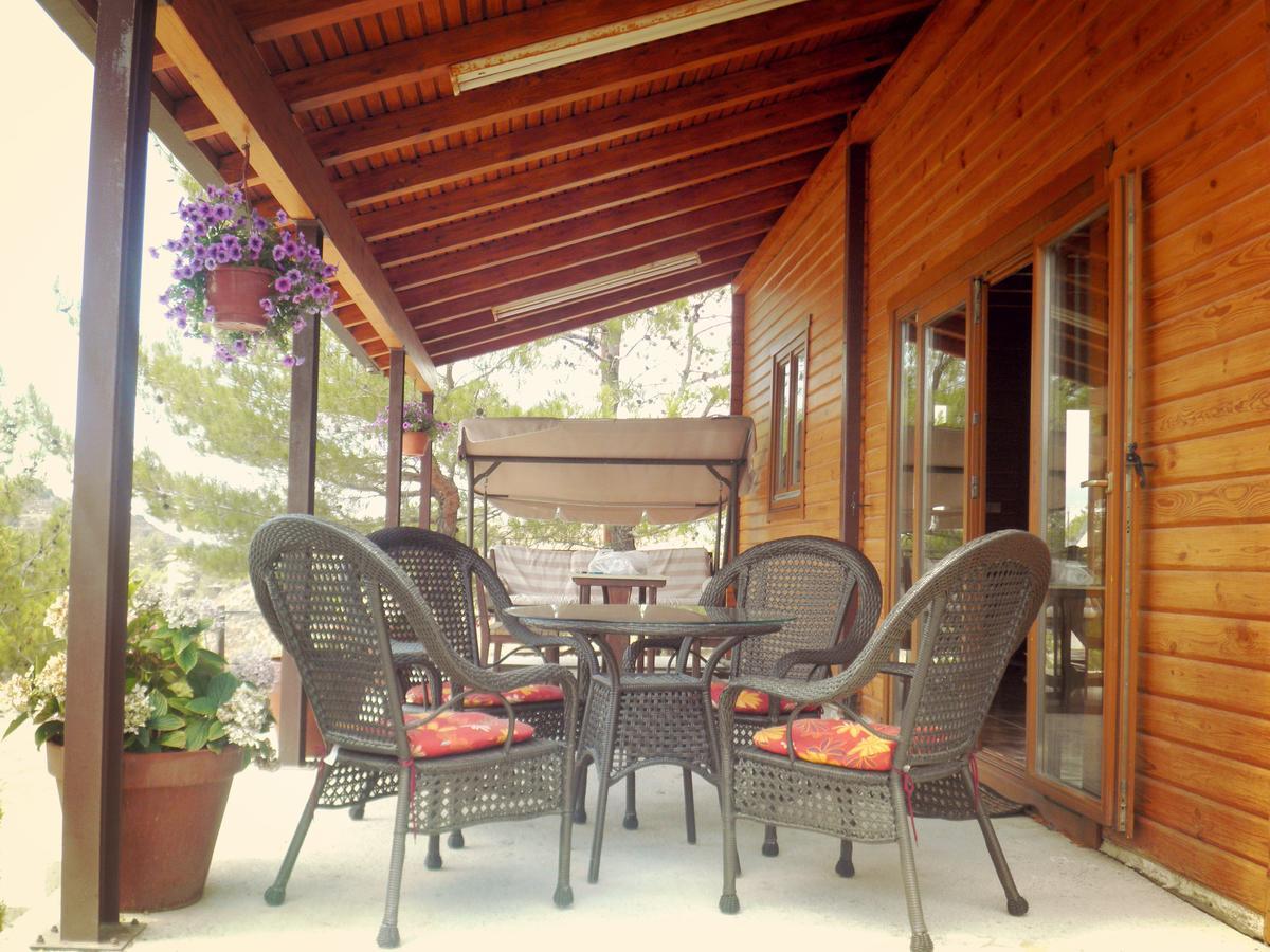 Agros Timber Log House Villa ภายนอก รูปภาพ